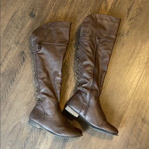 Knee high faux leather brown boots